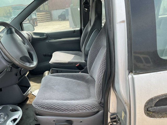 2000 chrysler caravan mpv personenauto - afbeelding 15 van  15