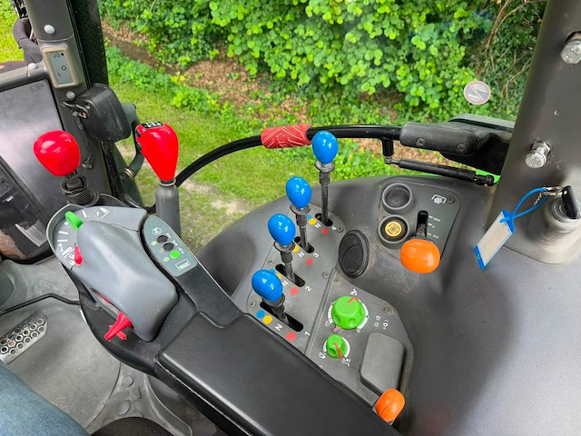 2000 deutz-fahr 135 mk3 vierwielaangedreven landbouwtractor - afbeelding 8 van  11