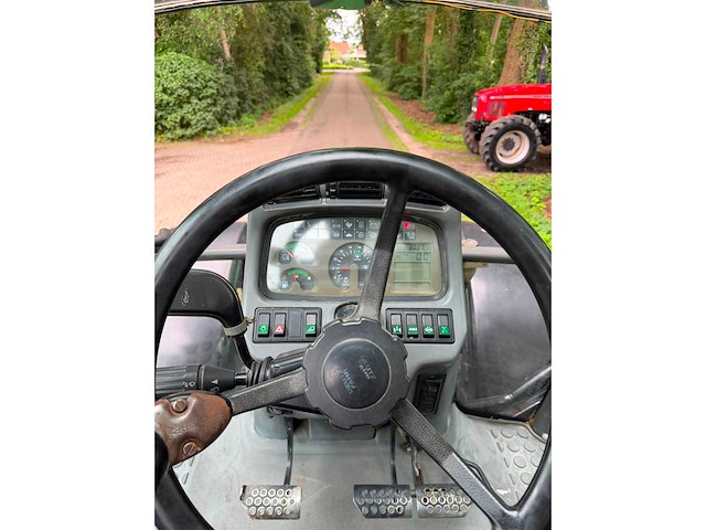 2000 deutz-fahr 135 mk3 vierwielaangedreven landbouwtractor - afbeelding 9 van  11