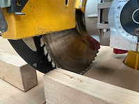 2000 dewalt dw729a2 radiaalafkortzaagmachine - afbeelding 8 van  14