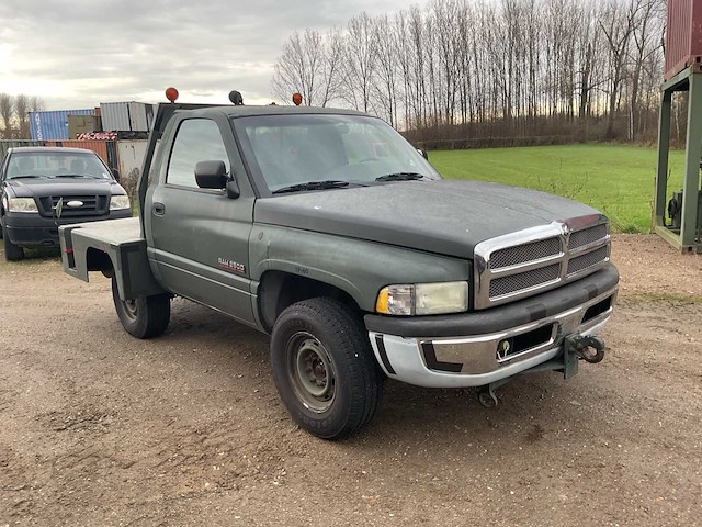 2000 dodge 2500 ram vliegtuigsleper - afbeelding 12 van  13