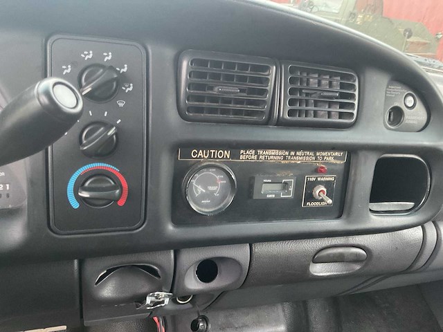 2000 dodge 2500 ram vliegtuigsleper - afbeelding 11 van  13