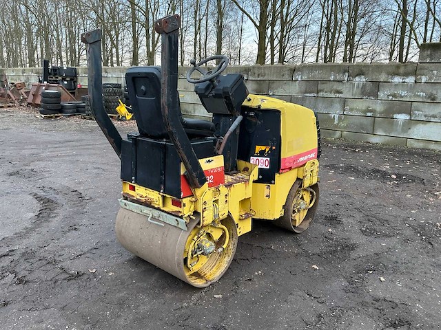 2000 dynapac cc82 grondwals - afbeelding 21 van  25