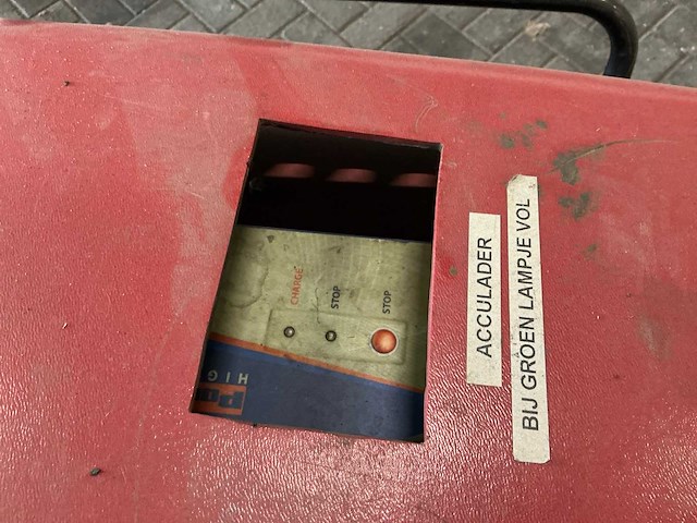 2000 eureka zelfrijdende veegmachine - afbeelding 5 van  22