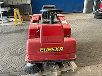 2000 eureka zelfrijdende veegmachine - afbeelding 22 van  22