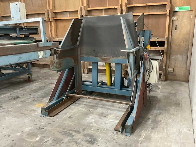 2000 europa perfect eu 596 kistenkantelaar - afbeelding 2 van  9