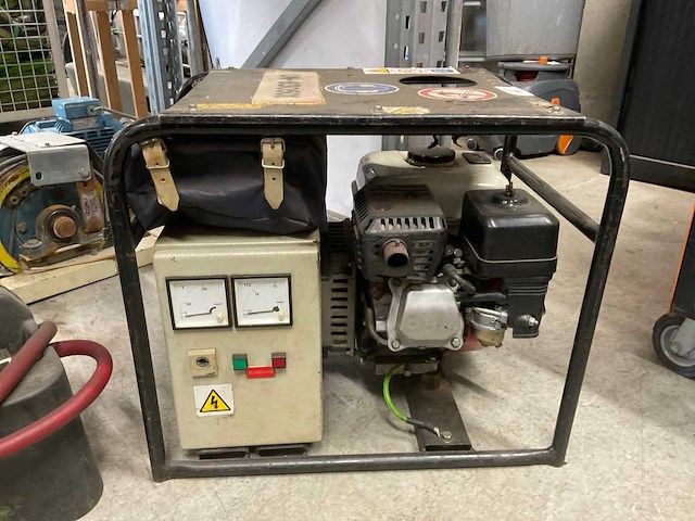 2000 europower ep2500 f noodstroomaggregaat - afbeelding 2 van  3