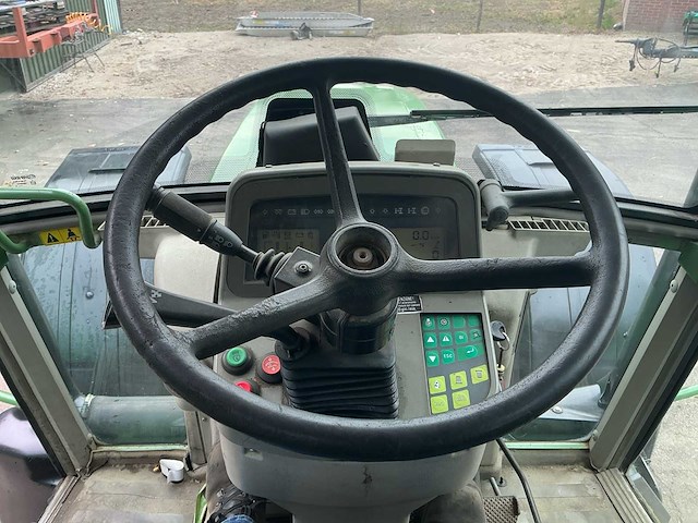 2000 fendt 716 vario 4wd landbouwtractor 160 pk – geveerde vooras - afbeelding 18 van  35