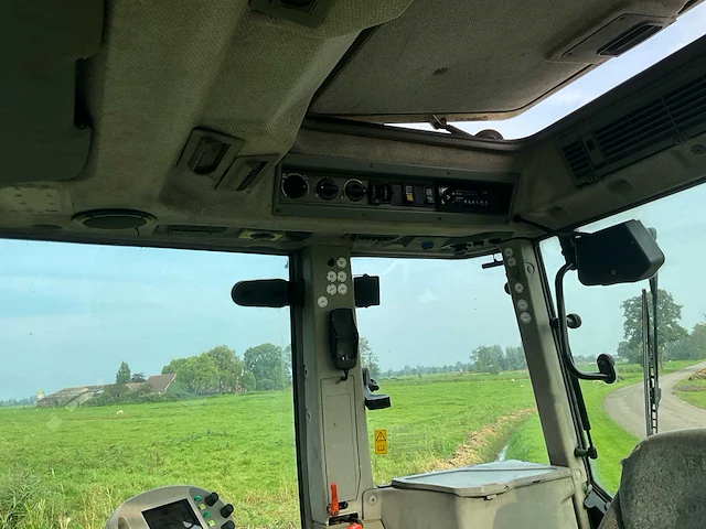 2000 fendt farmer 411 vario vierwielaangedreven landbouwtractor - afbeelding 18 van  34