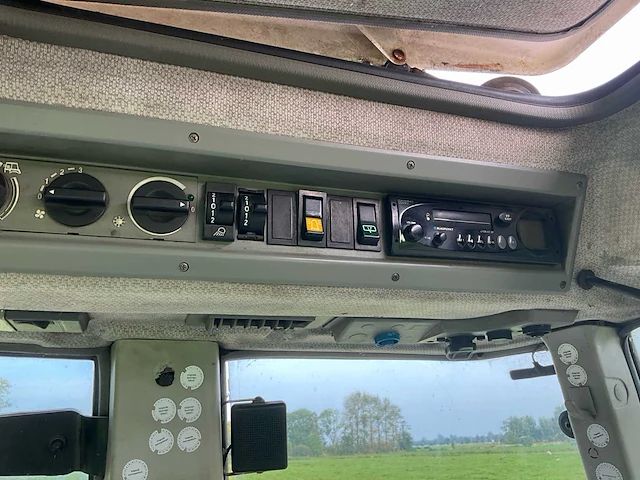 2000 fendt farmer 411 vario vierwielaangedreven landbouwtractor - afbeelding 21 van  34