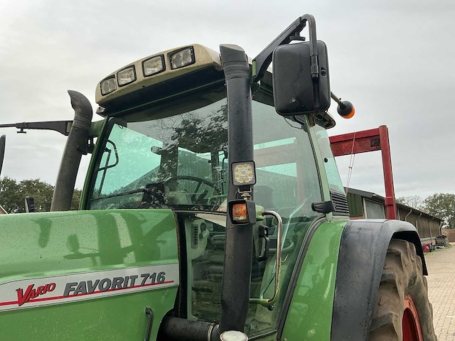 2000 fendt favorit 716 vario vierwielaangedreven landbouwtractor - afbeelding 4 van  32