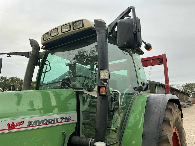 2000 fendt favorit 716 vario vierwielaangedreven landbouwtractor - afbeelding 4 van  32