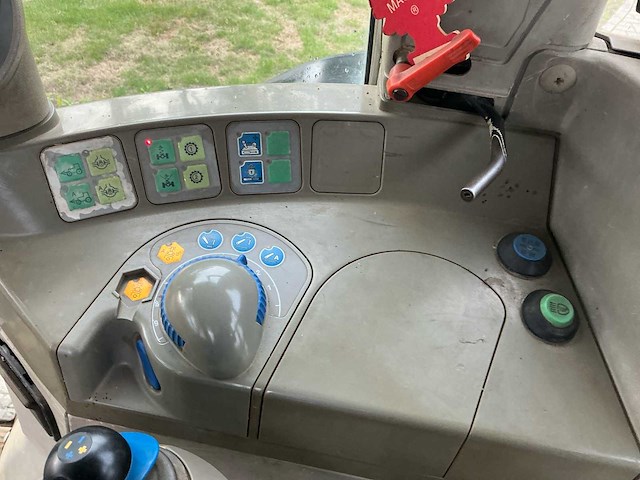 2000 fendt favorit 716 vario vierwielaangedreven landbouwtractor - afbeelding 9 van  22
