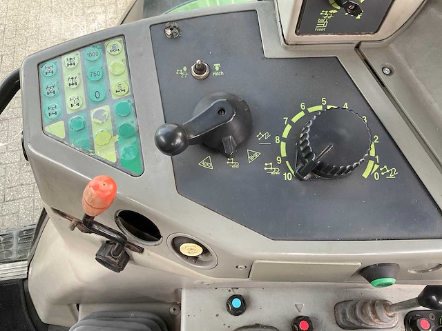 2000 fendt favorit 816 vierwielaangedreven landbouwtractor - afbeelding 19 van  29