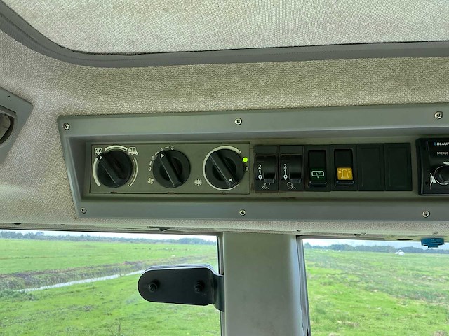 2000 fendt vario 711 vierwielaangedreven landbouwtractor - afbeelding 30 van  40
