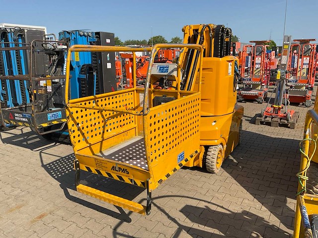 2000 grove toucan 1010 hoogwerker - afbeelding 11 van  20
