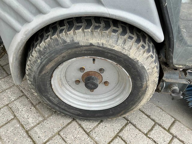 2000 hako citymaster 300 zelfrijdende veegmachine - afbeelding 9 van  23