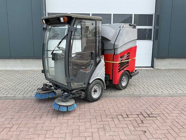 2000 hako citymaster 300 zelfrijdende veegmachine - afbeelding 1 van  23