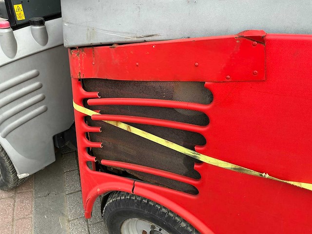 2000 hako citymaster 300 zelfrijdende veegmachine - afbeelding 14 van  23