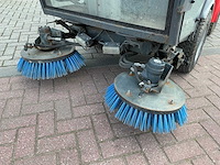 2000 hako citymaster 300 zelfrijdende veegmachine - afbeelding 22 van  23
