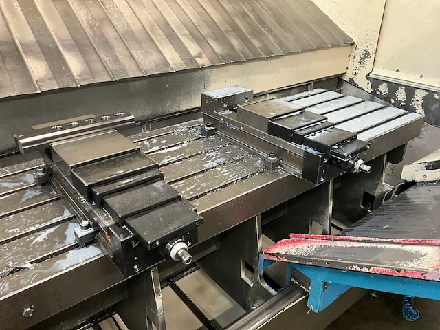 2000 hedelius cb 70 cnc-bewerkingscentrum - afbeelding 2 van  12