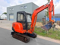 2000 hitachi ex22 minigraver – 2.200 kg – zwenkgiek - afbeelding 3 van  11