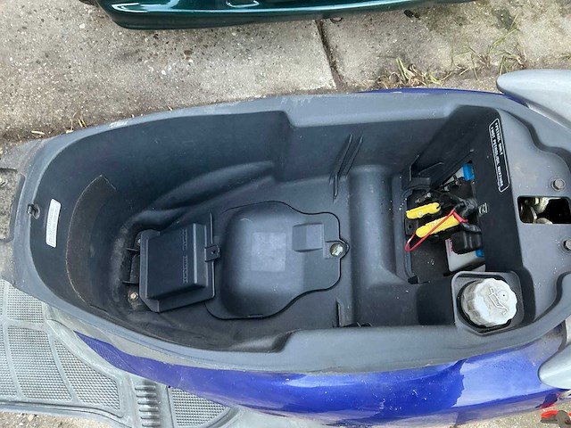 2000 honda hf07 motorscooter - afbeelding 2 van  10