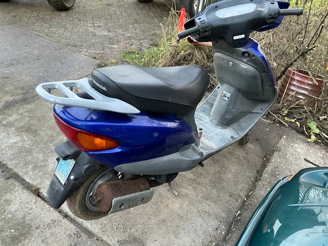 2000 honda hf07 motorscooter - afbeelding 8 van  10