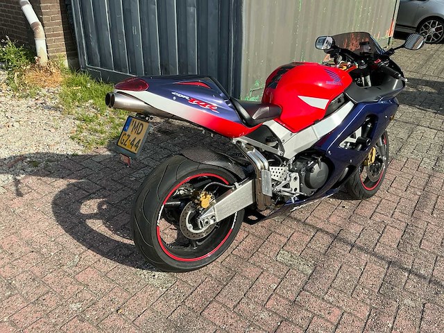 2000 honda sport cbr 900rr fireblade motorfiets - afbeelding 21 van  25