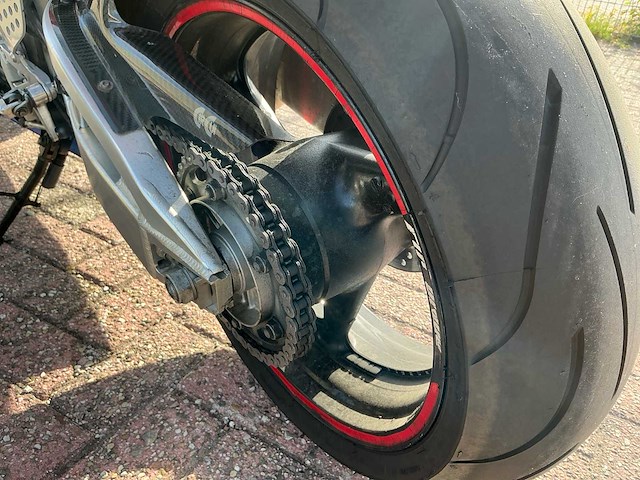 2000 honda sport cbr 900rr fireblade motorfiets - afbeelding 24 van  25