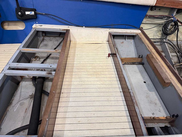 2000 houten motorboot - afbeelding 5 van  21