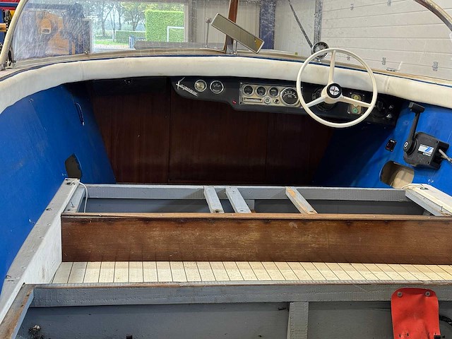 2000 houten motorboot - afbeelding 8 van  21