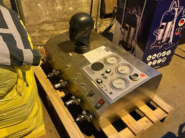 2000 interspiro ademlucht testkast - afbeelding 1 van  6