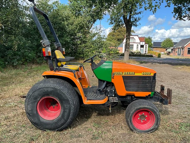 2000 john deere 4400 minitractor - afbeelding 15 van  18