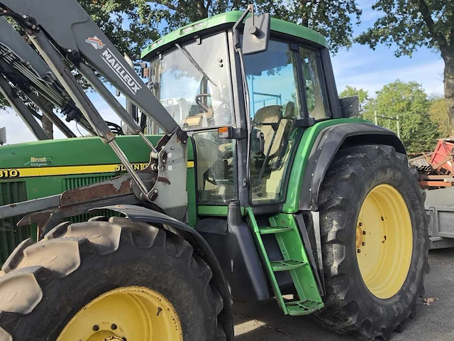 2000 john deere 6810 powerquad 4wd landbouwtractor met mailleux mx120 voorlader – 125 pk - afbeelding 5 van  12