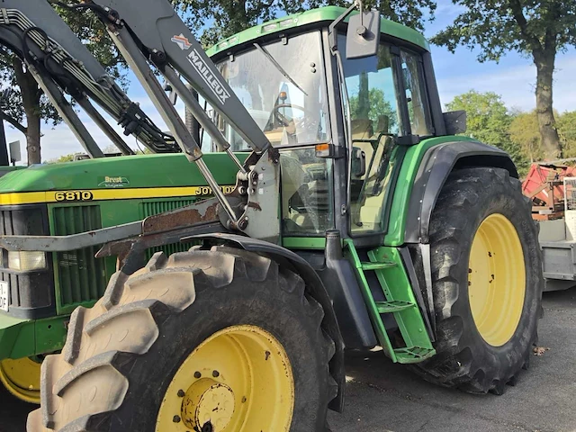 2000 john deere 6810 powerquad 4wd landbouwtractor met mailleux mx120 voorlader – 125 pk - afbeelding 10 van  12