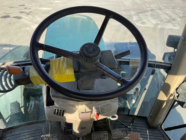 2000 john deere 6910 vierwielaangedreven landbouwtractor - afbeelding 8 van  20