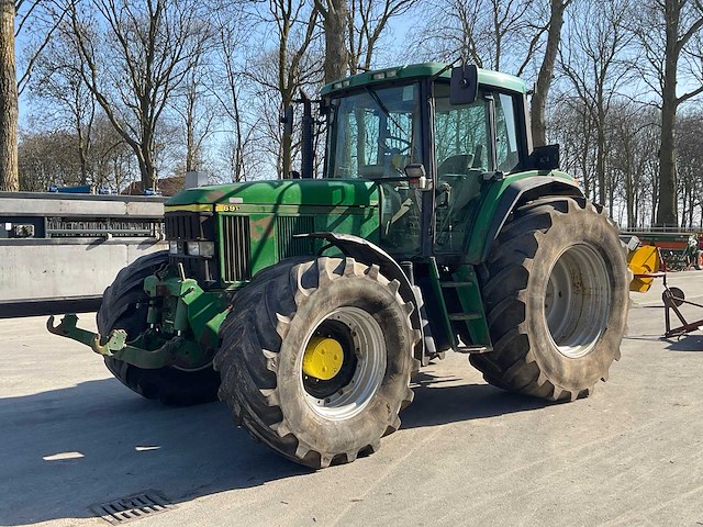 2000 john deere 6910 vierwielaangedreven landbouwtractor - afbeelding 1 van  20