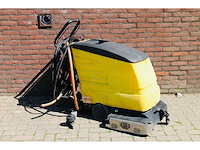 2000 kärcher br530xlbat vloerreiniger - afbeelding 1 van  4