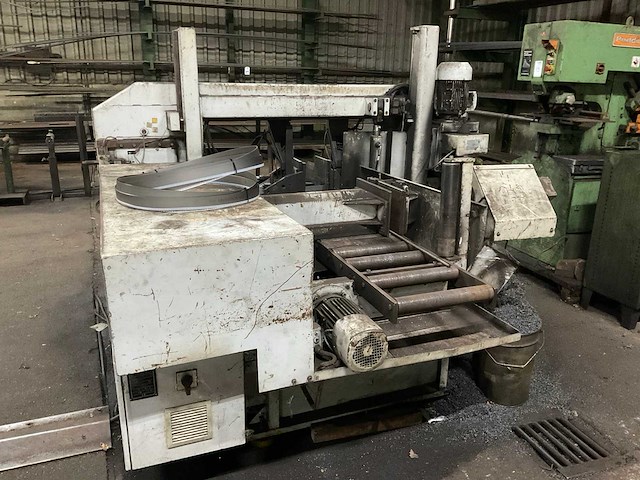 2000 kasto twin a4 horizontale metaalbandzaagmachine - afbeelding 7 van  13