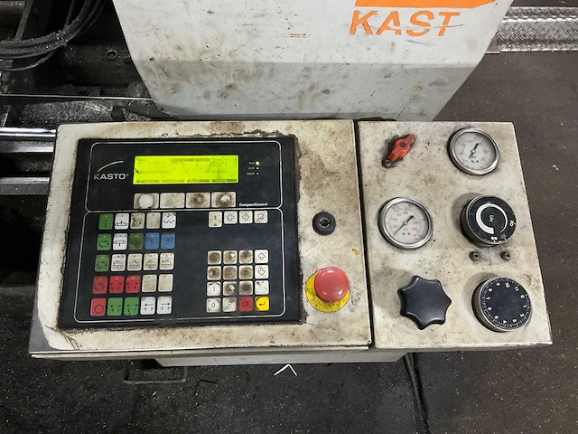2000 kasto twin a4 horizontale metaalbandzaagmachine - afbeelding 9 van  13