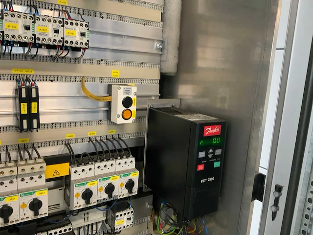 2000 krones variomatic roterende labelmachine - afbeelding 13 van  31