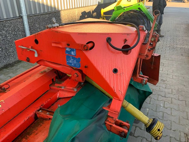 2000 kuhn fc280f frontmaaier / grasmaaier - afbeelding 8 van  11