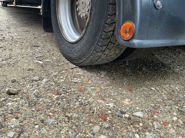 2000 man vrachtwagen met marktwagen - afbeelding 34 van  36