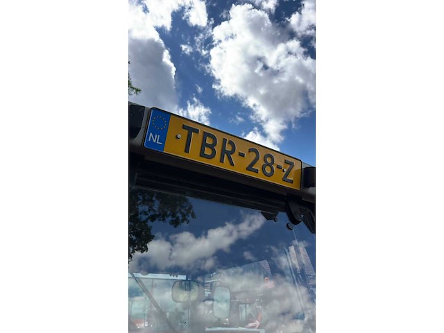 2000 massey ferguson 4225 vierwielaangedreven landbouwtractor - afbeelding 3 van  12