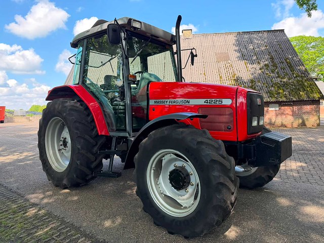 2000 massey ferguson 4225 vierwielaangedreven landbouwtractor - afbeelding 6 van  12