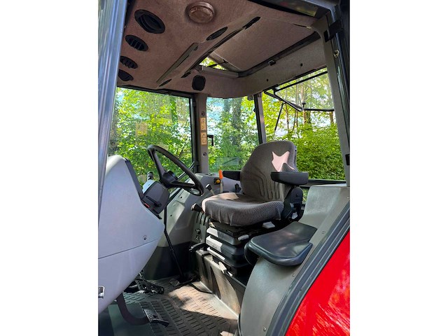 2000 massey ferguson 4225 vierwielaangedreven landbouwtractor - afbeelding 11 van  12