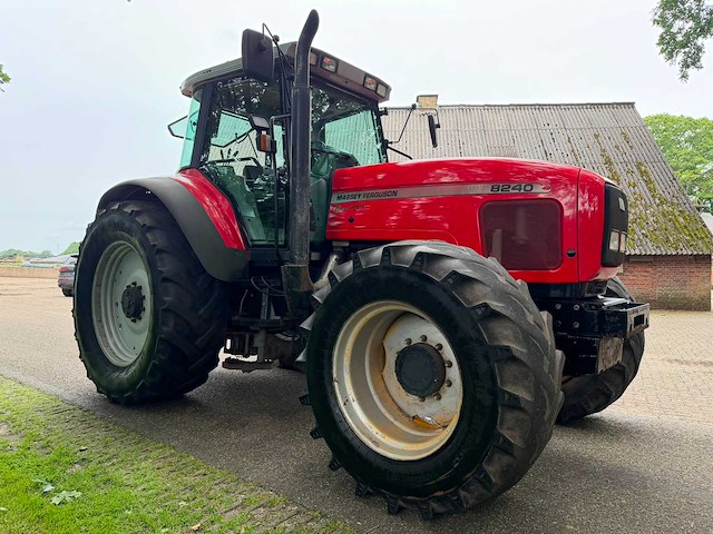 2000 massey ferguson 8240 vierwielaangedreven landbouwtractor - afbeelding 5 van  11