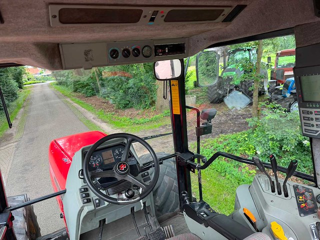 2000 massey ferguson 8240 vierwielaangedreven landbouwtractor - afbeelding 9 van  11