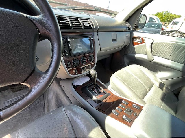 2000 mercedes-benz m-klasse 270 cdi personenauto - afbeelding 6 van  32